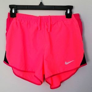 NIKE GIRLS RUNNING SHORTS
